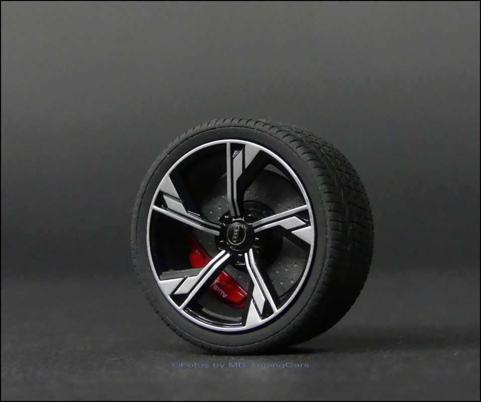 1:18 Audi RS4 Avant (B9) Alufelgen